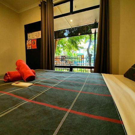 Jump Inn Alice Budget Accommodation Alice Springs Exteriér fotografie