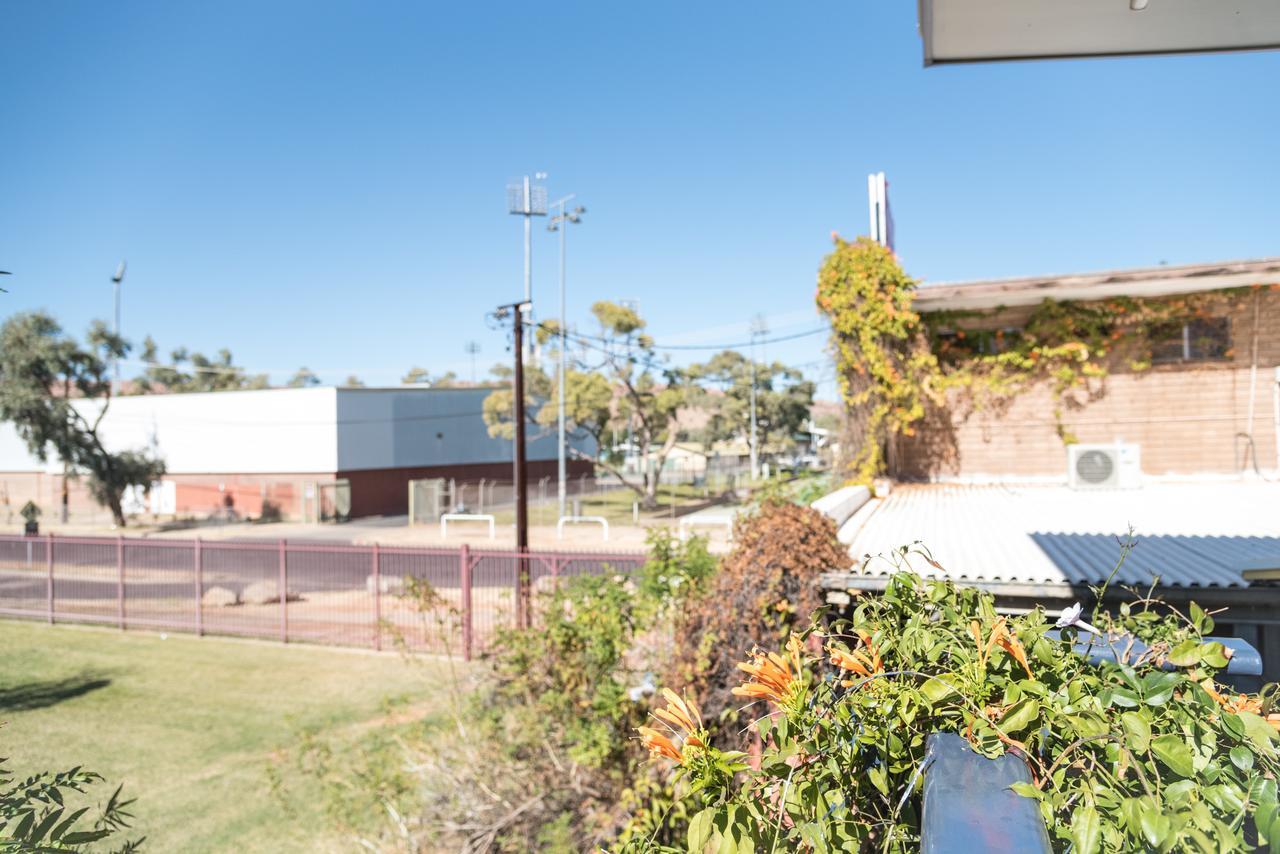 Jump Inn Alice Budget Accommodation Alice Springs Exteriér fotografie