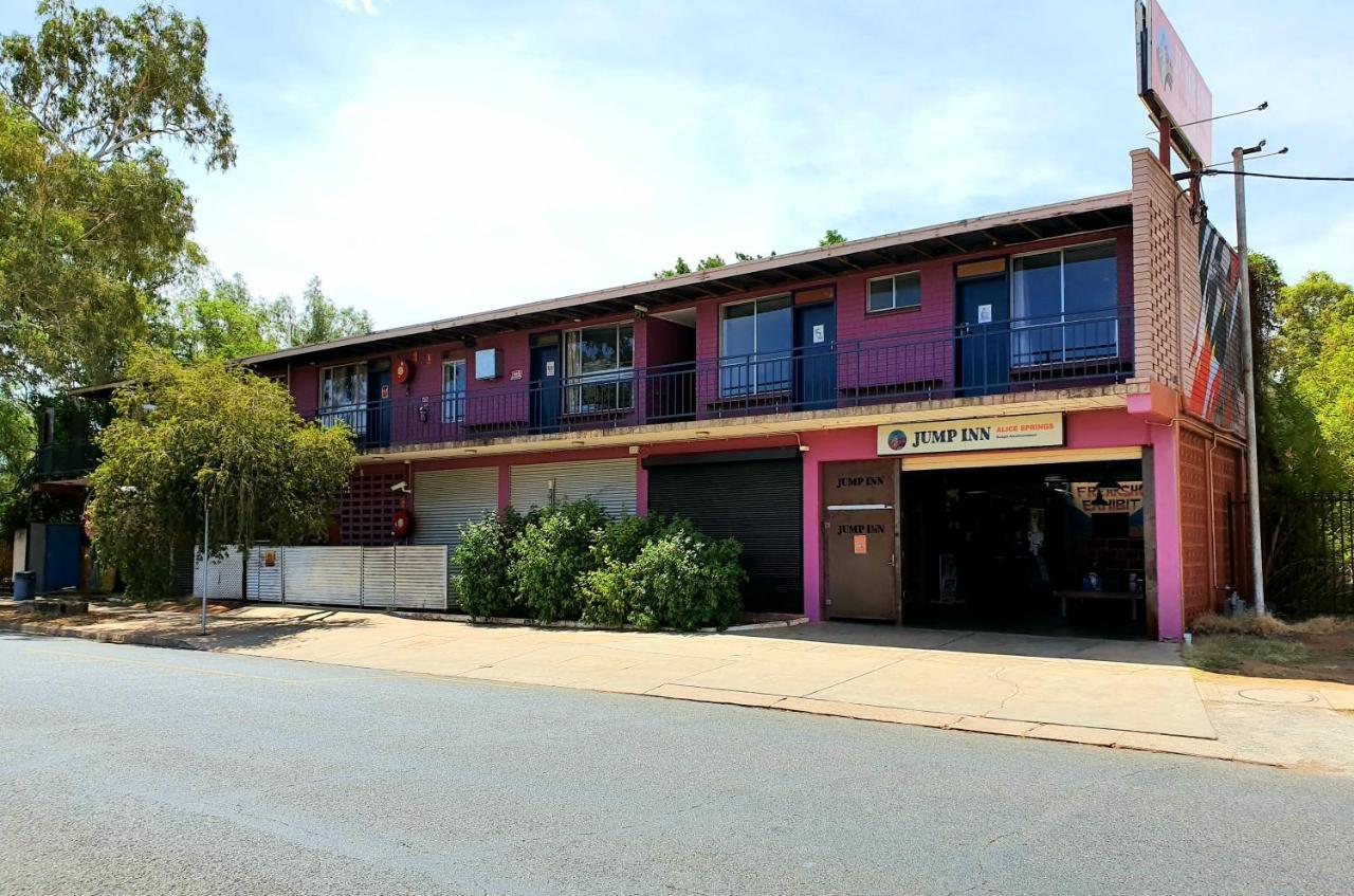 Jump Inn Alice Budget Accommodation Alice Springs Exteriér fotografie