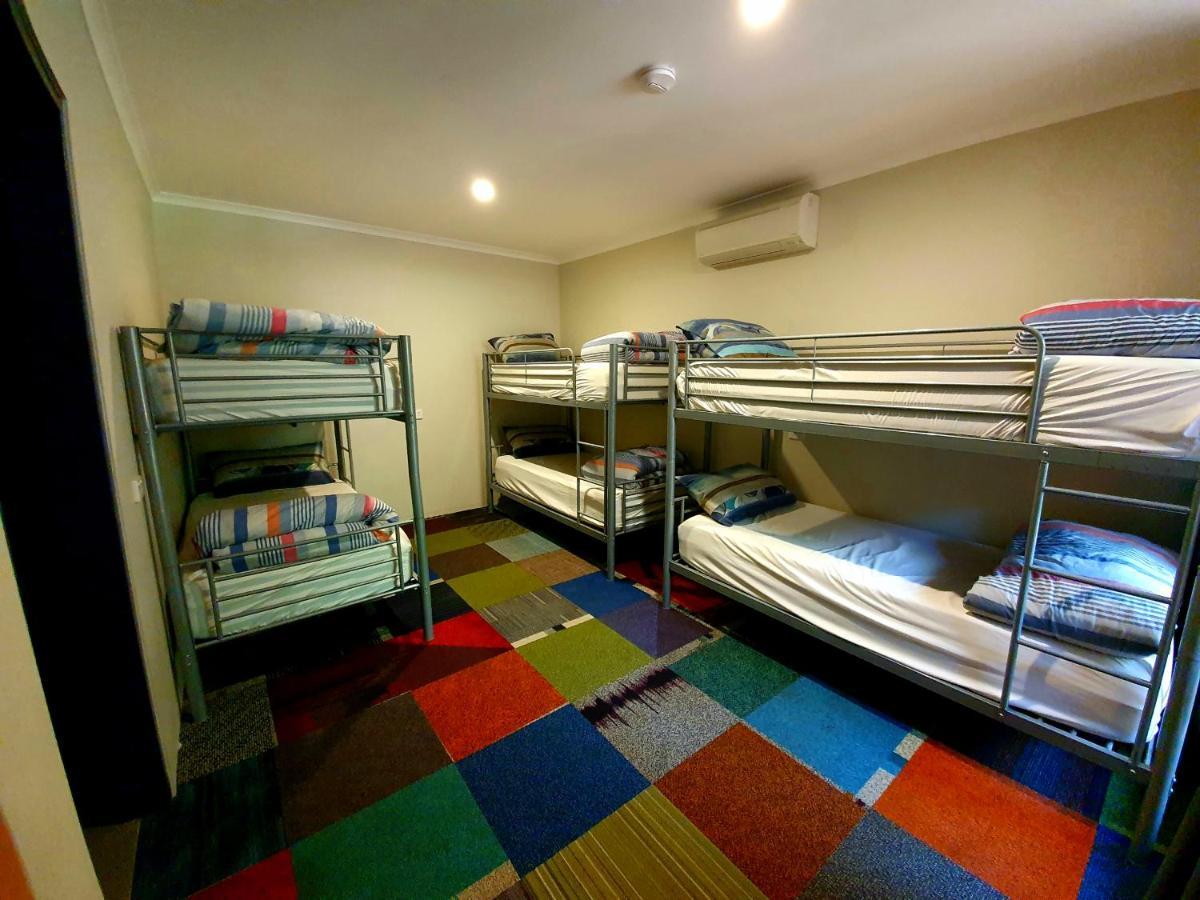 Jump Inn Alice Budget Accommodation Alice Springs Exteriér fotografie