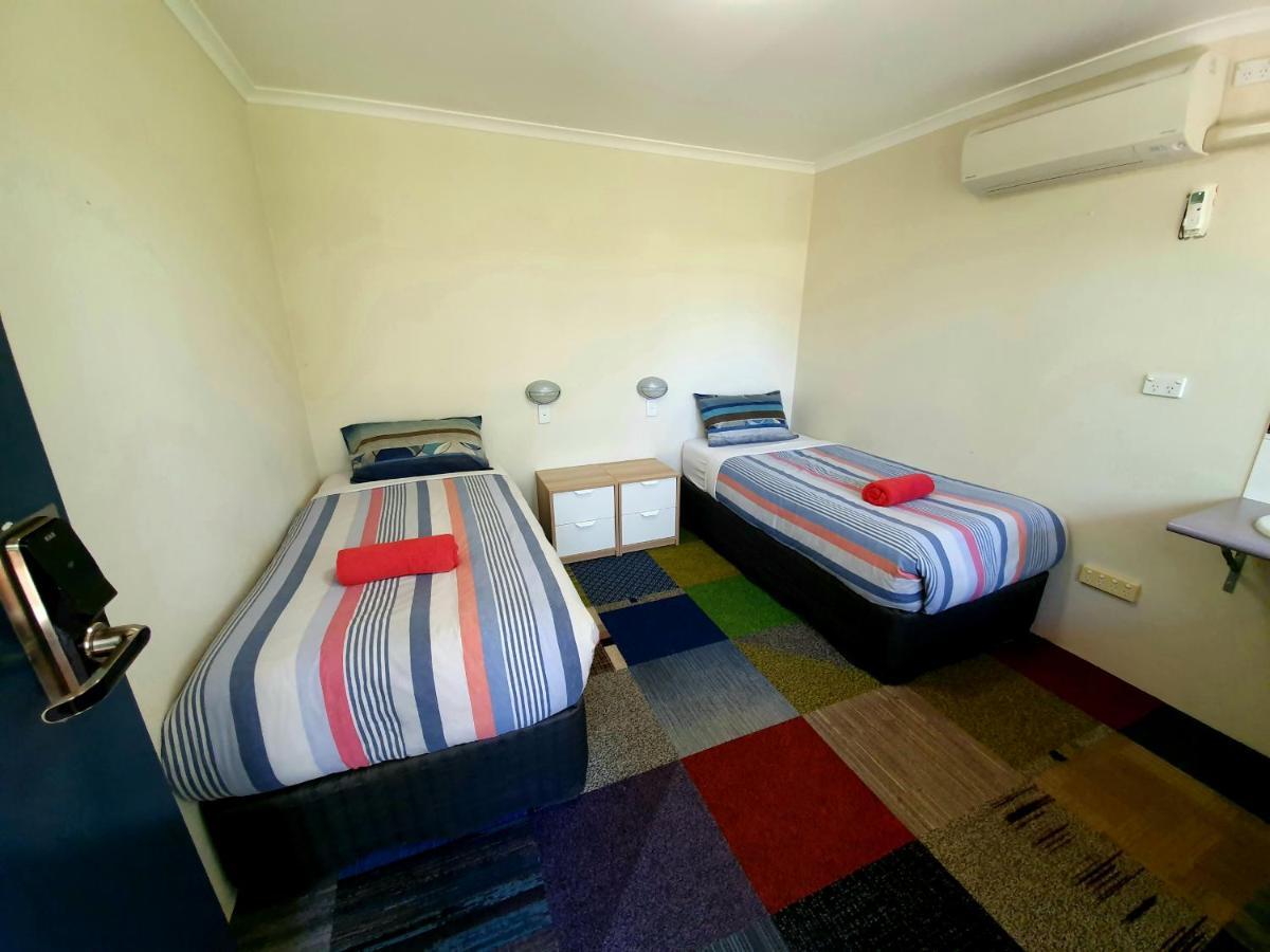 Jump Inn Alice Budget Accommodation Alice Springs Exteriér fotografie