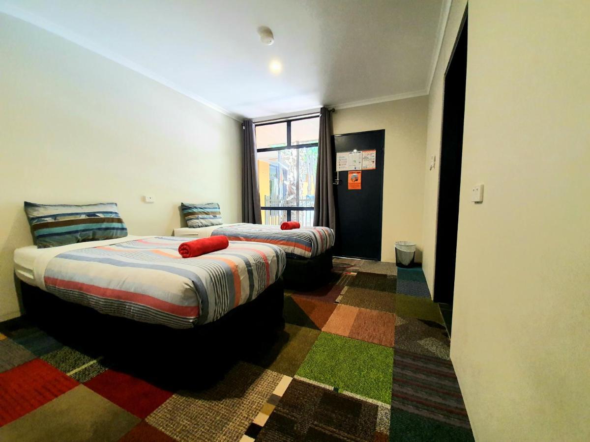 Jump Inn Alice Budget Accommodation Alice Springs Exteriér fotografie